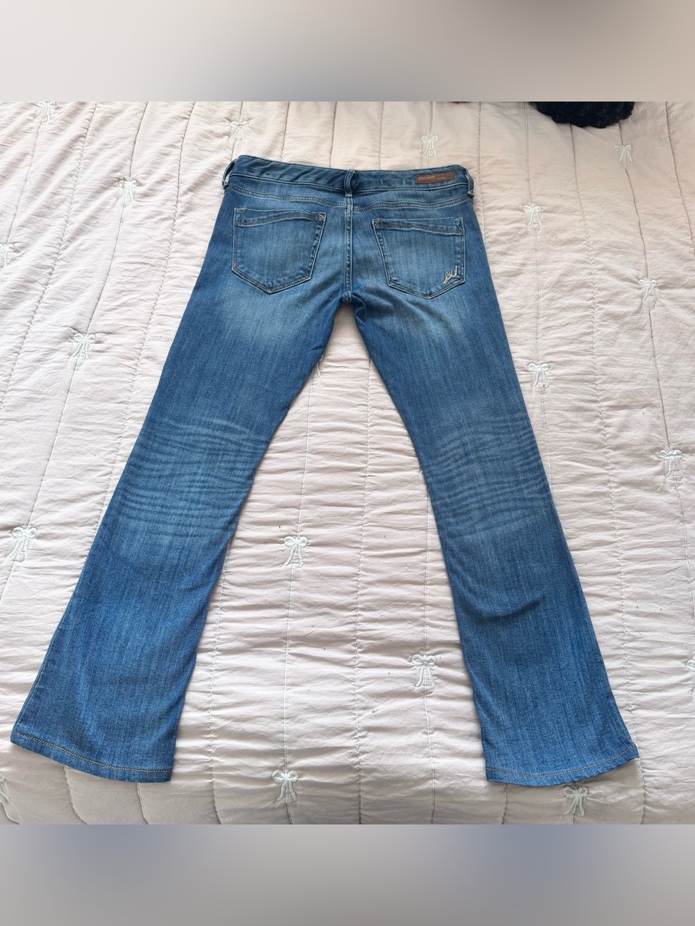 Express Low Rise Bootcut Jeans - Picture 3 of 8